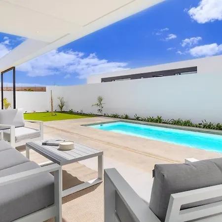 Atlantic Paradise With Heated Pool & Outdoor Kitchen With Bbq Villa