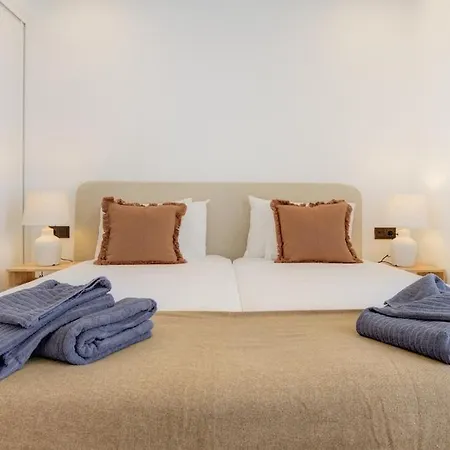 Villa Atlantic Paradise With Heated Pool & Outdoor Kitchen With Bbq