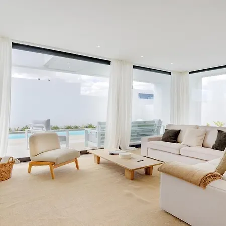 Villa Atlantic Paradise With Heated Pool & Outdoor Kitchen With Bbq